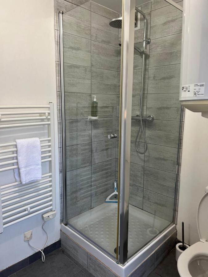L'Auberge De La Gare, Appartements Tout Confort, Proches Gare Yzeure Exteriör bild